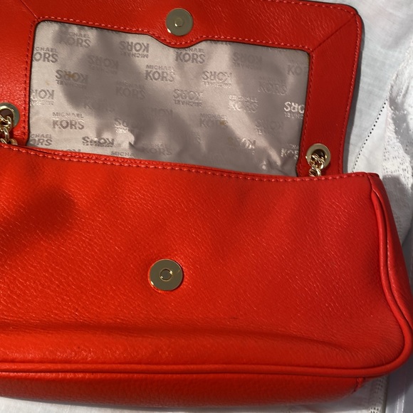 Michael Kors Fulton Convertible Red Shoulder adjustable Chain bag - Picture 5 of 7
